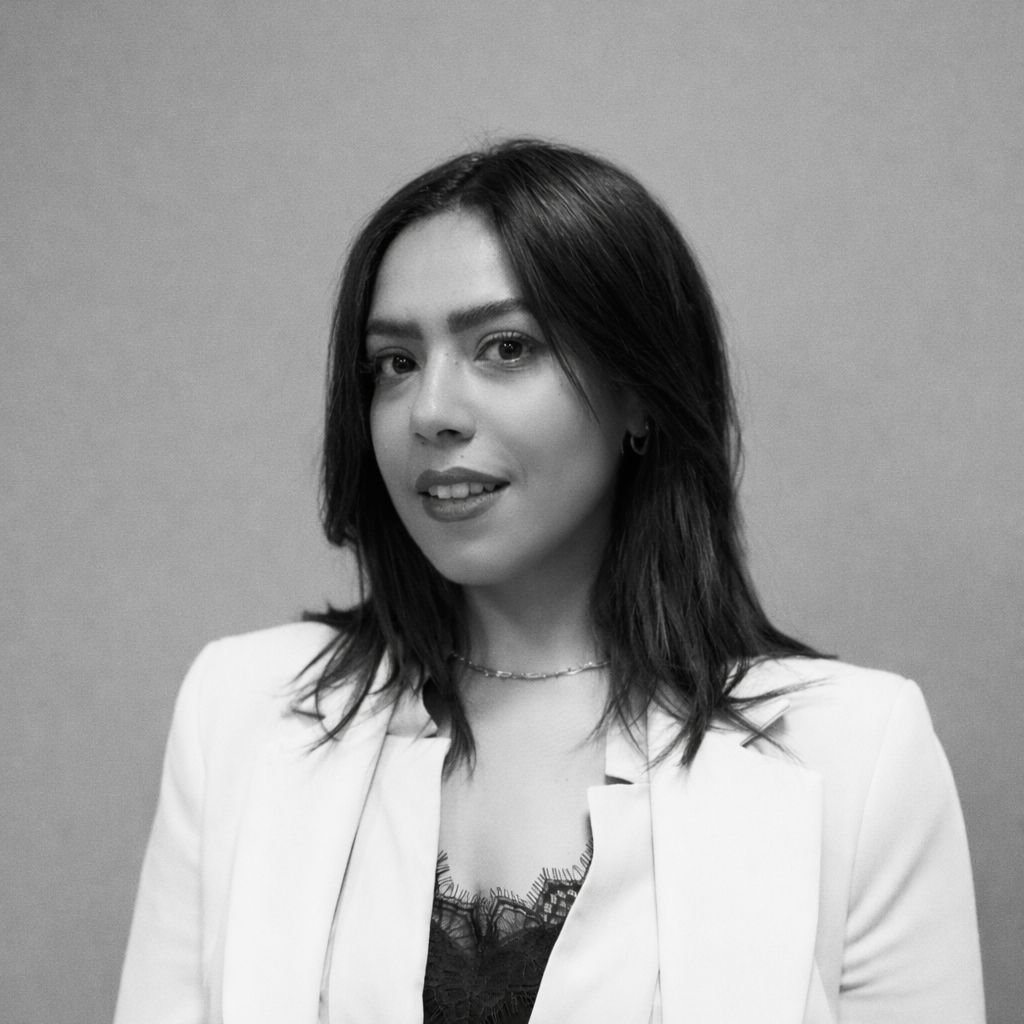 Project leader nei processi di verifica della progettazione di opere pubbliche, coordina progetti complessi integrando le diverse discipline specialistiche. La sua attività è focalizzata sulla fase esecutiva e sulla direzione lavori; rappresenta inoltre il riferimento dello studio per la computazione, grazie all’esperienza maturata in stretta collaborazione con imprese esecutrici.